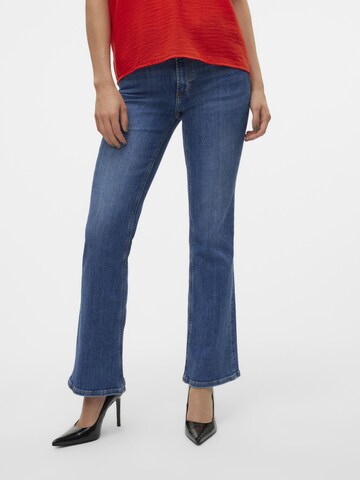 VERO MODA Flared Jeans 'Phoebe' in Blauw: voorkant