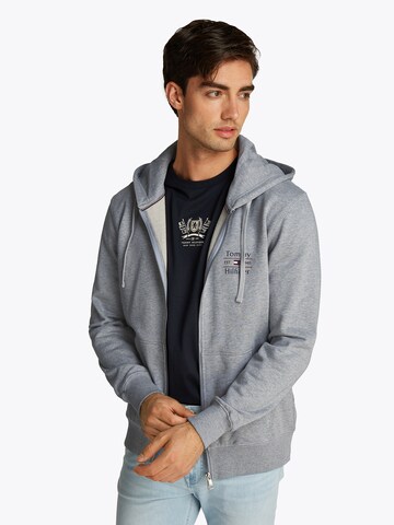 TOMMY HILFIGER Кофта на молнии в Серый: спереди