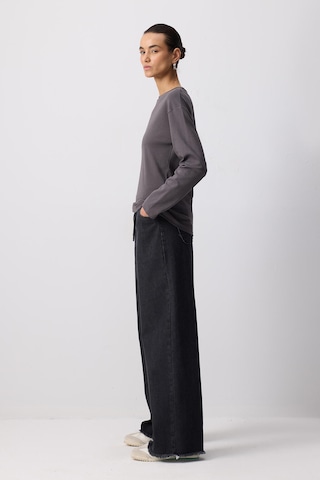 T-shirt Touche Prive en gris