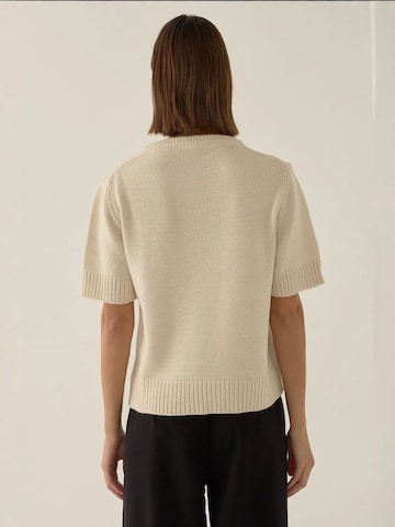 Pullover di Hiccup in beige