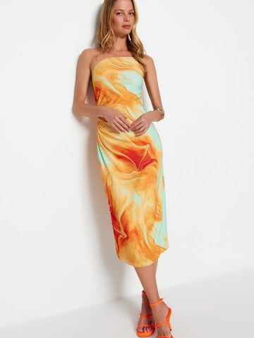 Robe de cocktail Trendyol en orange