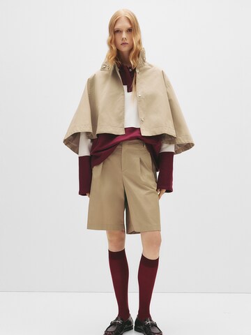 Capă de la Pull&Bear pe bej