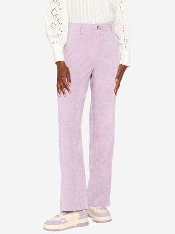 LolaLiza Loose fit Trousers in Purple: front