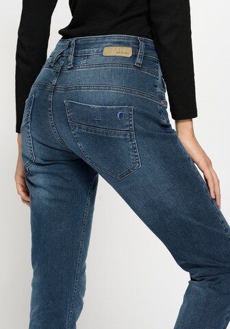 Coupe slim Jean '94Gerda' Gang en bleu