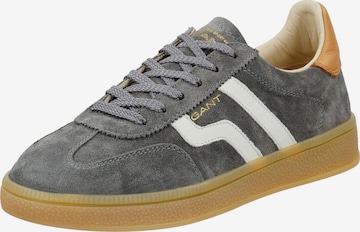 Baskets basses GANT en gris : devant