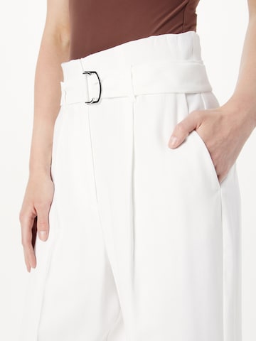 COMMA Wide leg Pleated Pants in White