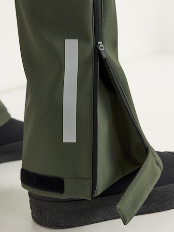 Regular Pantalon fonctionnel Cellbes of Sweden en vert