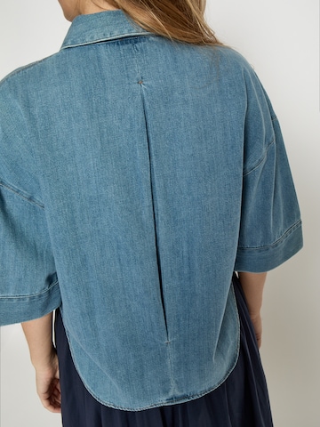 Top 'Noélle' di Peppercorn in blu