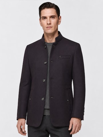 ALLTHEMEN Winter Coat 'Eiskante' in Red: front