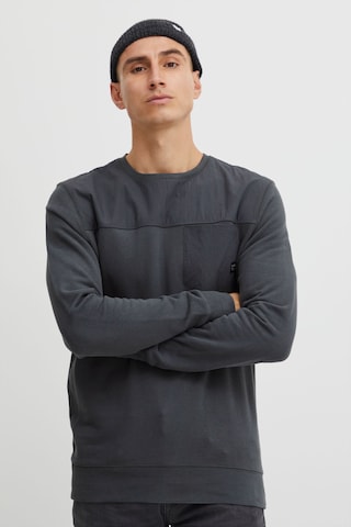 11 Project Sweatshirt 'Viktor' in Grau: Vorderseite