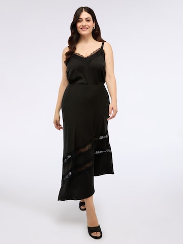 Fiorella Rubino Rok in Zwart