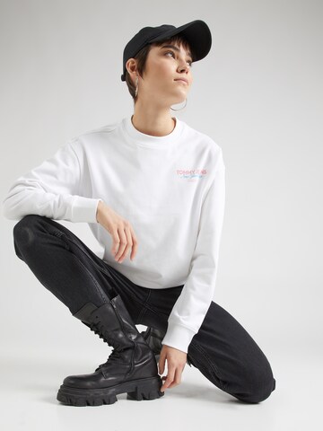 Tommy Jeans Sweatshirt 'ESSENTIAL' in White