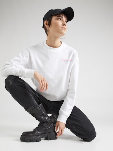 Tommy Jeans Sweatshirt 'ESSENTIAL' in Wit