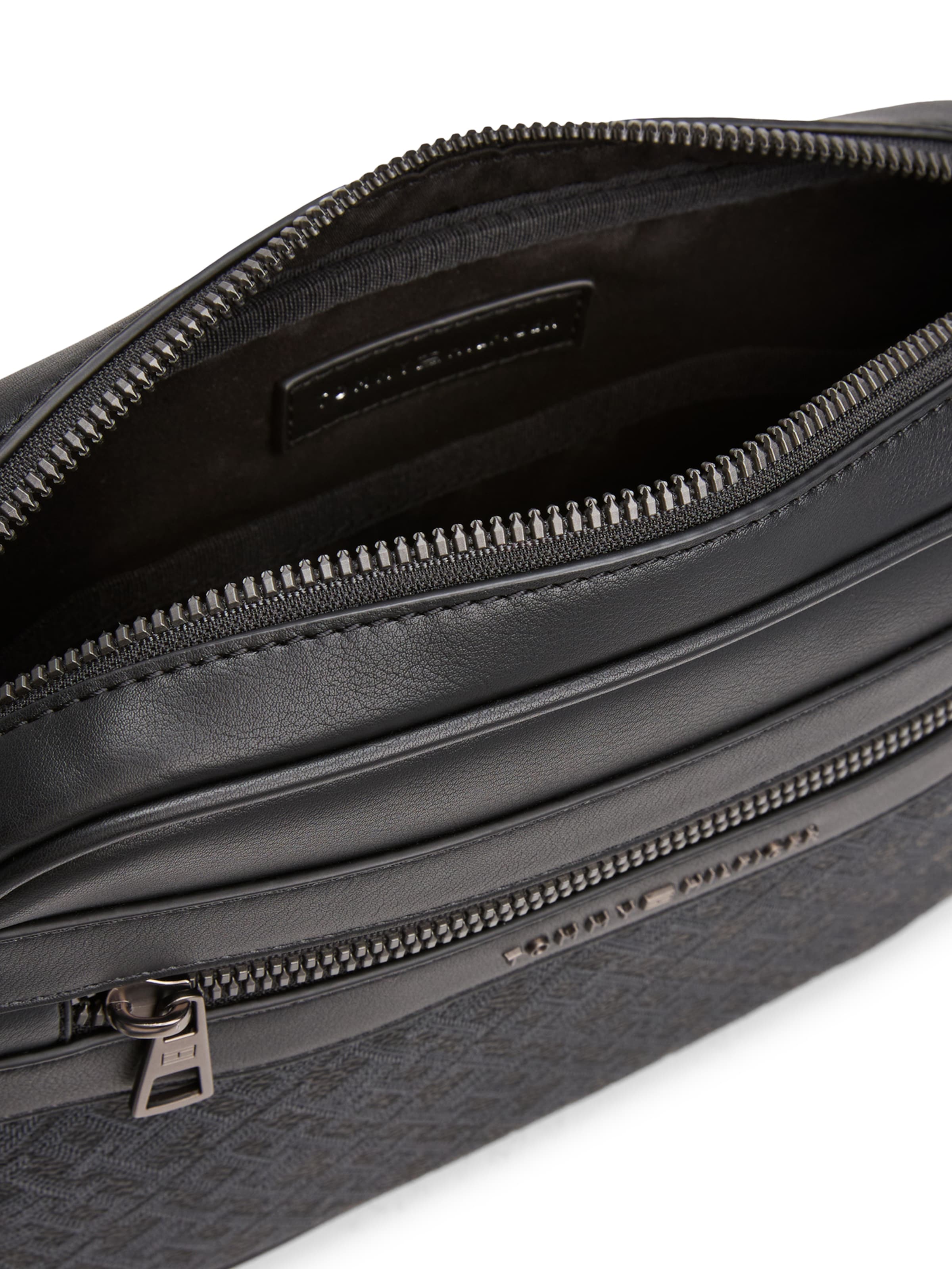 TOMMY HILFIGER Τσάντα ώμου σε μαύρο