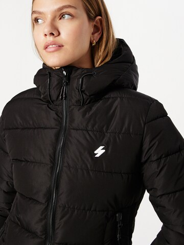 Superdry Jacke in Schwarz