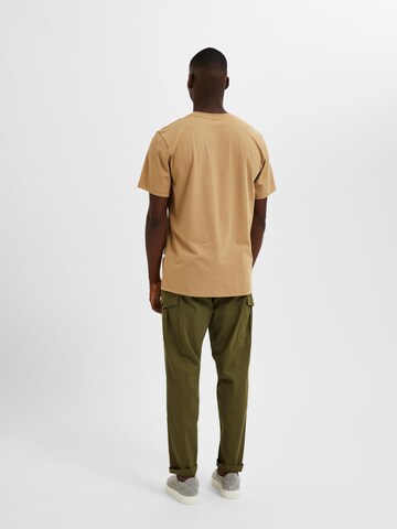 SELECTED HOMME T-shirt 'ASPEN' i brun