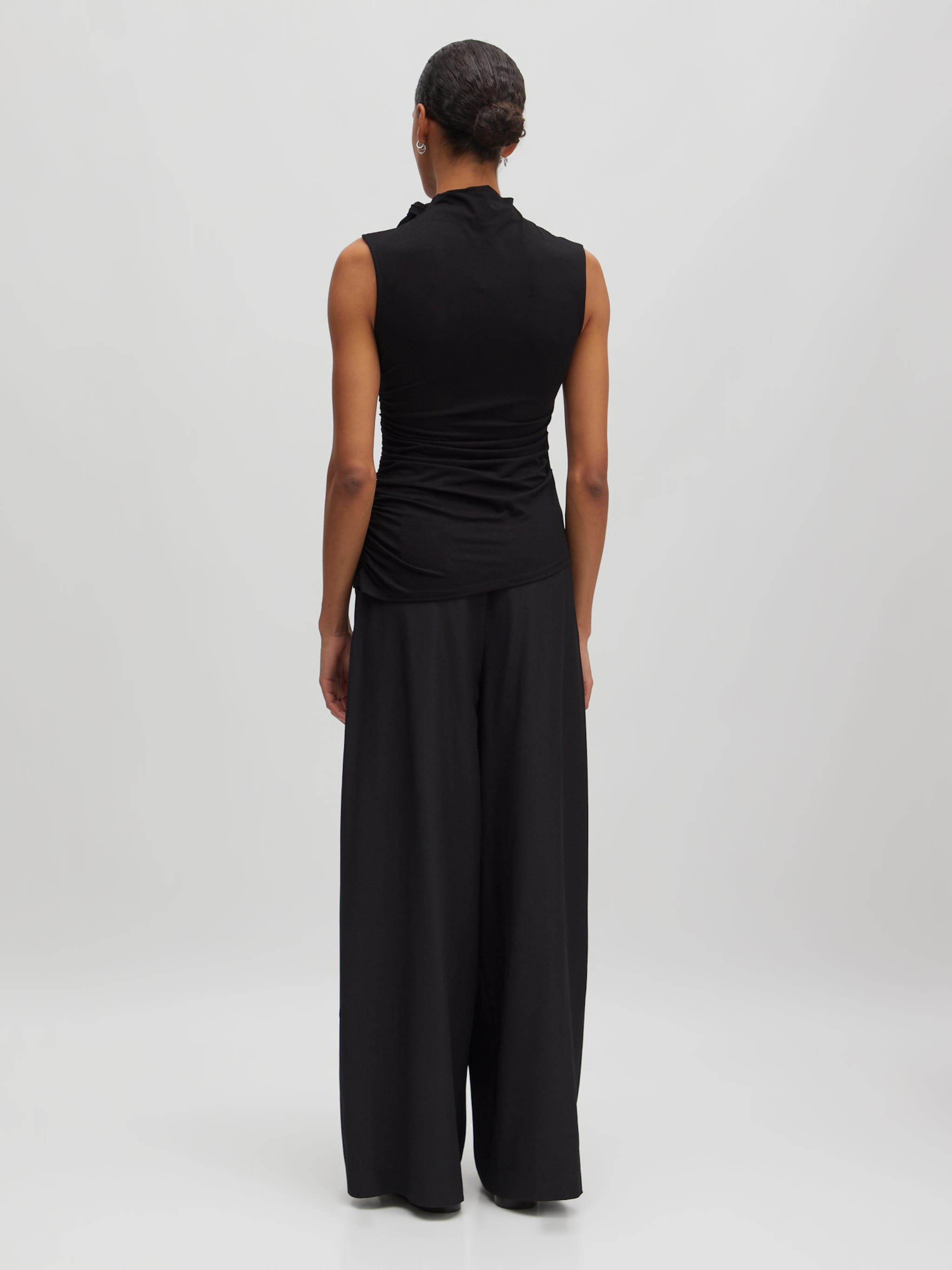 EDITED Producten Shirt 'Eliana' Zwart