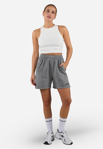 Pegador Loosefit Shorts in Grau