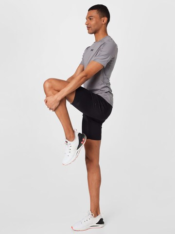 Skinny Pantaloni sportivi di 4F in nero