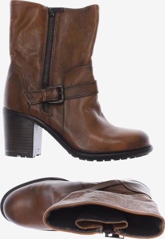 Buffalo London Dress Boots in 37 in Brown: front