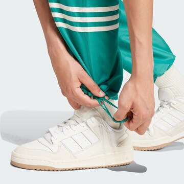 ADIDAS ORIGINALS Loose fit Trousers 'Neuclassics' in Green