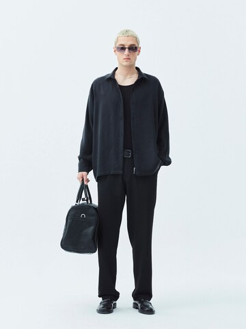 VAMOS CLO Comfort fit Button Up Shirt 'Oceanside' in Black