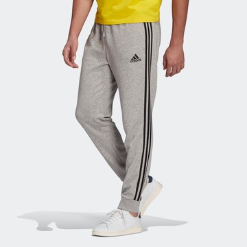 ADIDAS SPORTSWEAR Zúžený Sportovní kalhoty 'Essentials French Terry Tapered Cuff 3-Stripes' – šedá: přední strana