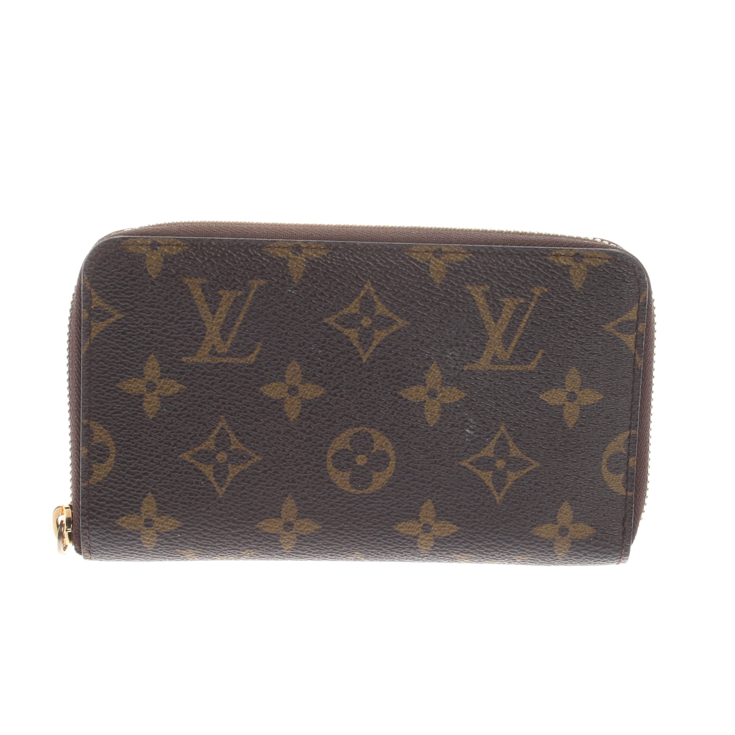 Louis Vuitton Small Leather Goods in One size in Brown: front