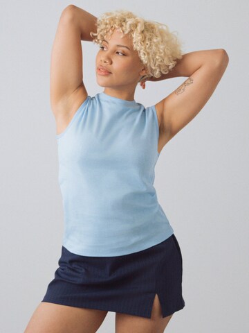 Honest Basics Top 'Mock Top'‌‌‌‌‌‌‌‌‌ in Blau