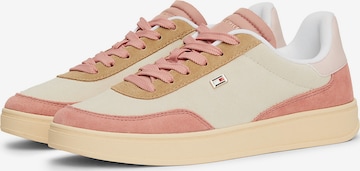 TOMMY HILFIGER Trampki niskie w kolorze beżowy