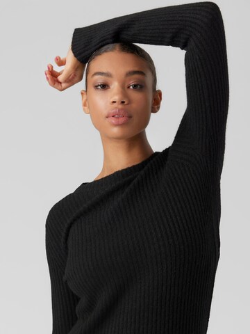 VERO MODA Neulemekko 'BRITANY' värissä musta