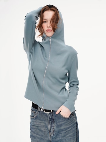 Veste mi-saison 'Modal Air Layer Hooded Sporty Jacket - Light Blue' yoligex en bleu