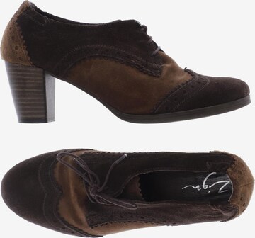 Zign Flats & Loafers in 37 in Brown: front