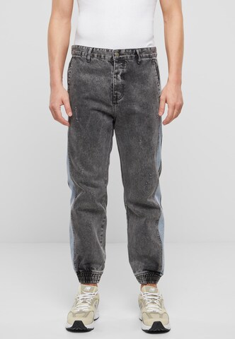 2Y Premium Tapered Jeans in Grau: predná strana