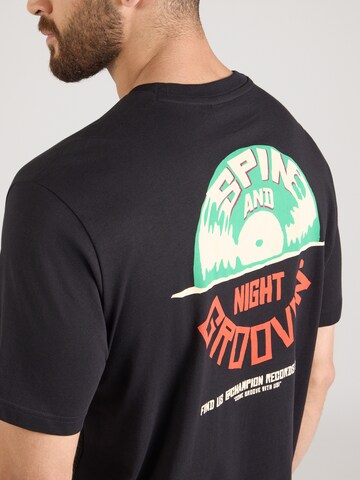 Champion Authentic Athletic Apparel T-shirt i svart
