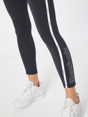 Reebok Skinny Športové nohavice - Čierna