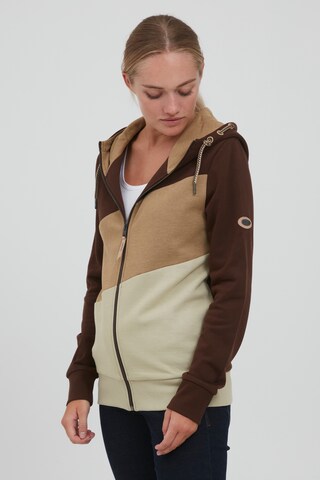 Oxmo - Sudadera con cremallera 'AGGI' en marrón: frente