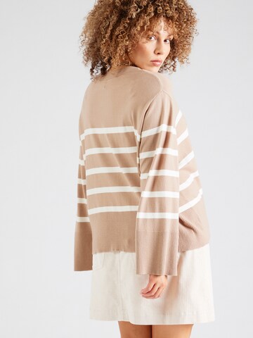 Cardigan 'PCSIA' PIECES Curve en beige