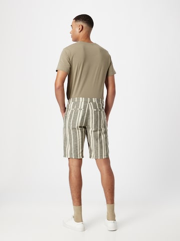 BLEND Regular Shorts in Grün