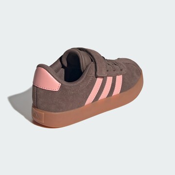 ADIDAS SPORTSWEAR - Sapatilhas 'VL Court 3.0' em castanho