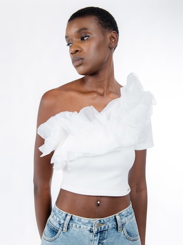 Haut Influencer en blanc : devant