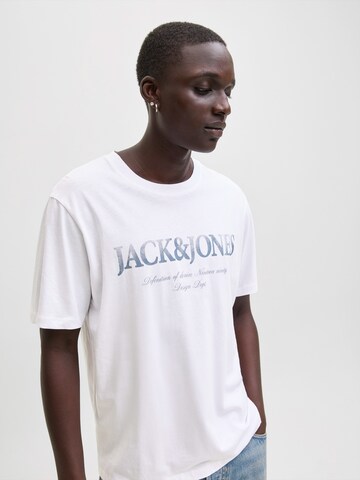 JACK & JONES Bluser & t-shirts 'JJDEVIN DAYTONA' i hvid