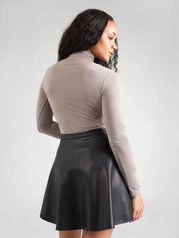 Tricou body 'Janine' de la STUDIO SELECT pe maro