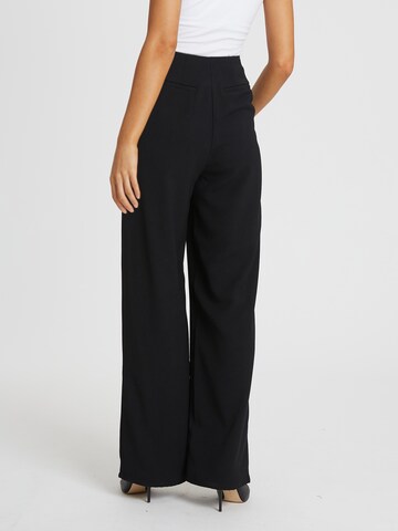 Willa - Pierna ancha Pantalón plisado 'Chancellor' en negro: atrás