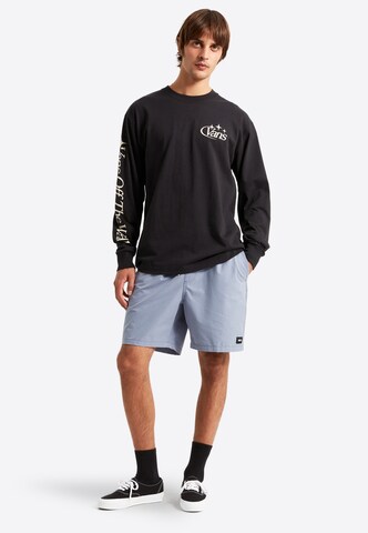 VANS - Camiseta 'Advanced Vee' en negro