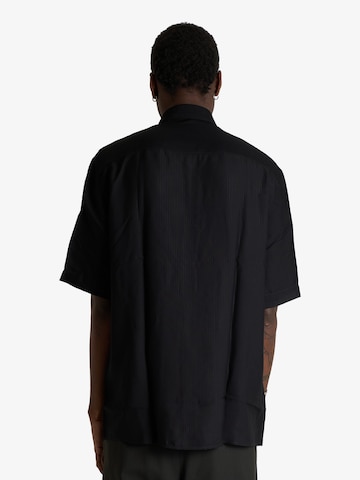 PATRIZIA PEPE Regular Fit Hemden in Schwarz