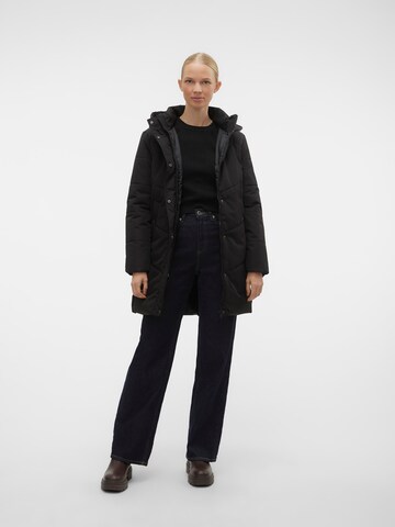 Manteau d’hiver 'WILLA' VERO MODA en noir