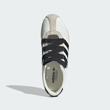 Baskets basses 'Tokyo' ADIDAS ORIGINALS en blanc