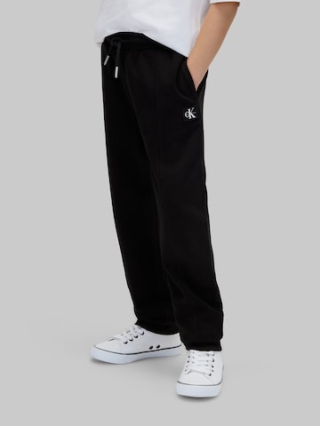 Tapered Pantaloni di Calvin Klein Jeans in nero: frontale