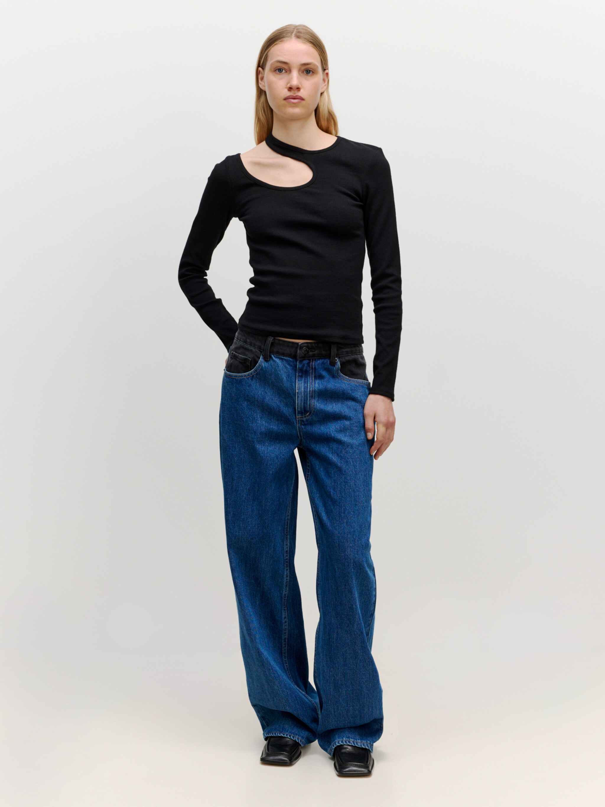 EDITED Produits T-shirt 'Estefania' noir